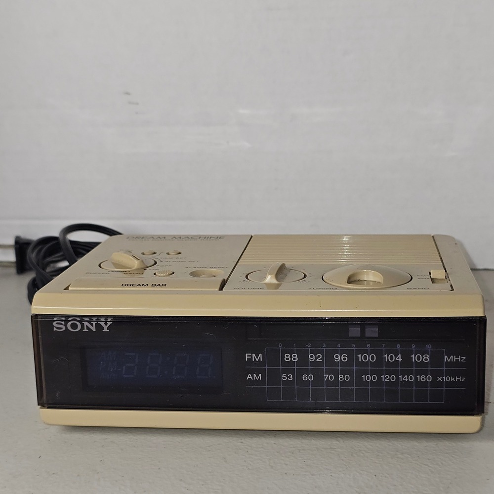 Vintage MCM Sony Dream Machine ICF-C5W FM/AM Digital Clock Radio Woodgrain Cream